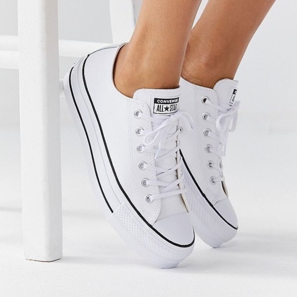 Converse Shoes - - CONVERSE🍁🍂White platform sneakers Size 9.5 women’s